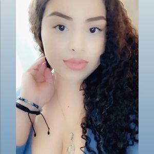 Meet your Posher, Anahid